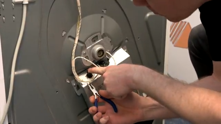 How to Change the Temperature Sensor of a Dryer