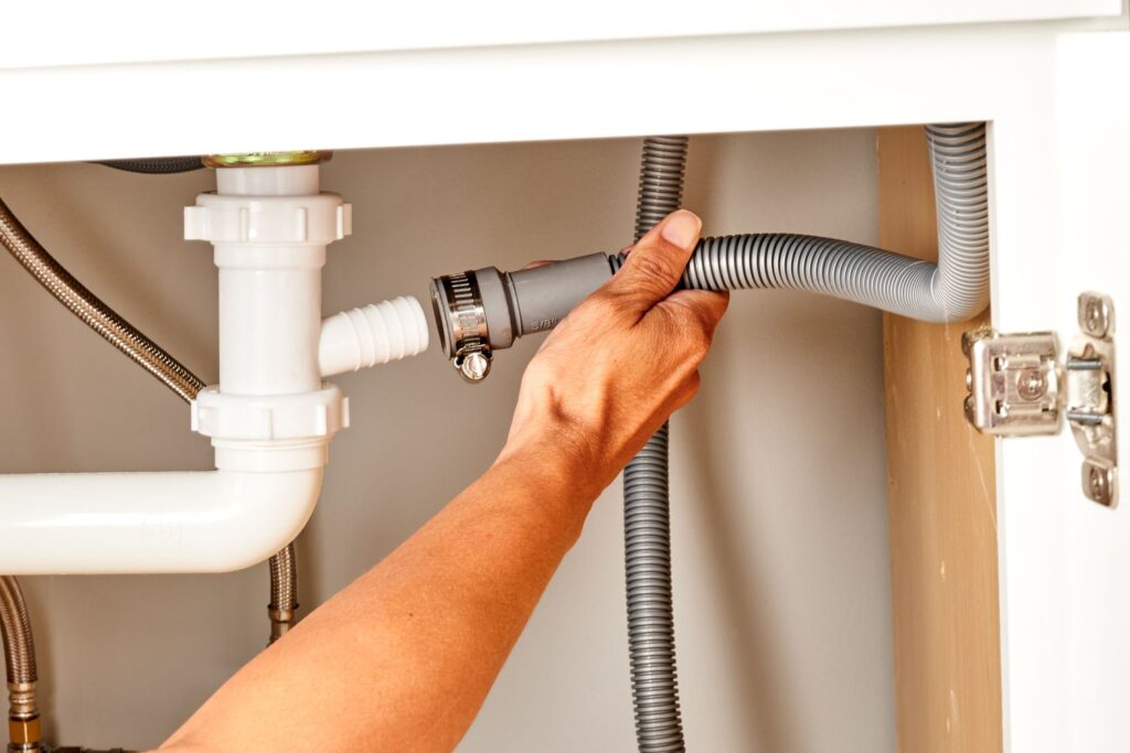 How to Change the Drain Hose of a Dishwasher