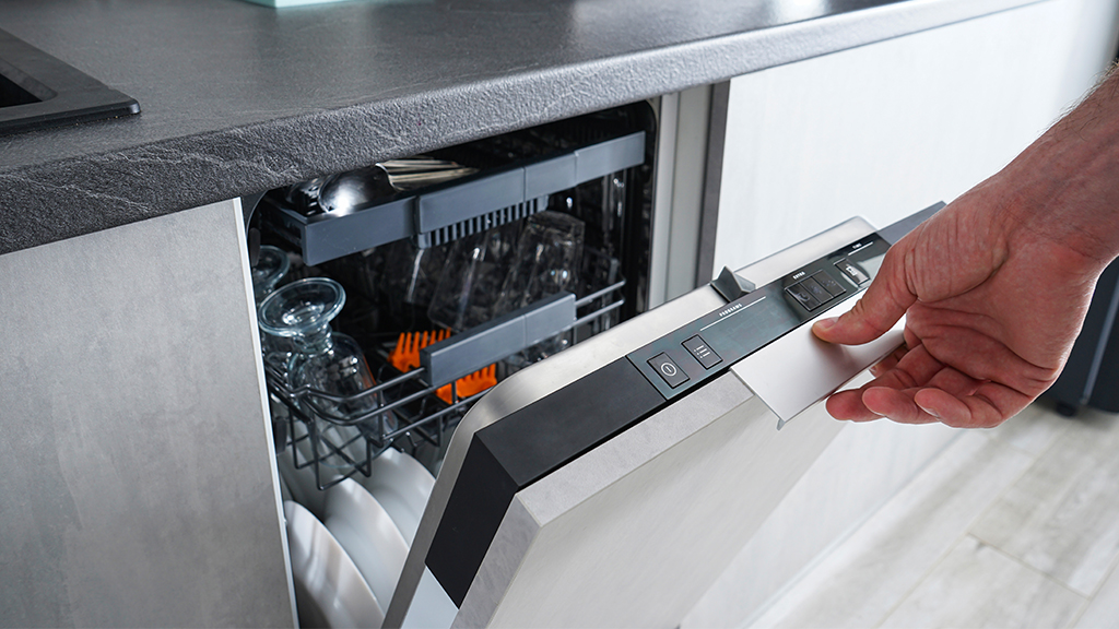 How to Test and Change the Door Security of a Dishwasher