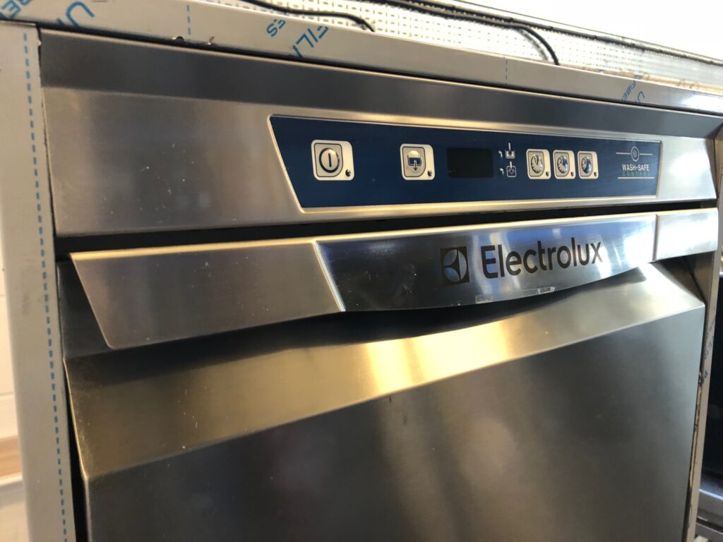 Demystifying Electrolux Dishwasher Breakdowns: Common Causes and Solutions